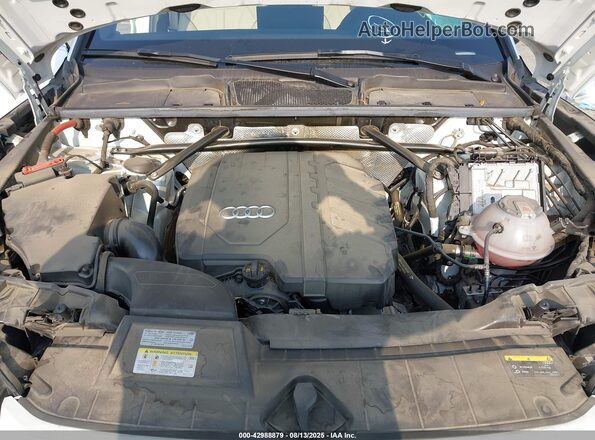 WA14AAFY7M2085490 2021 AUDI Q5 White Հետևի տեսք