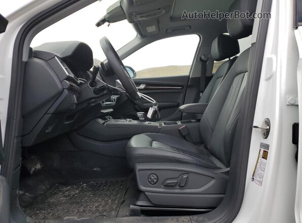 WA1ANAFY8J2204375 2018 AUDI Q5 White 