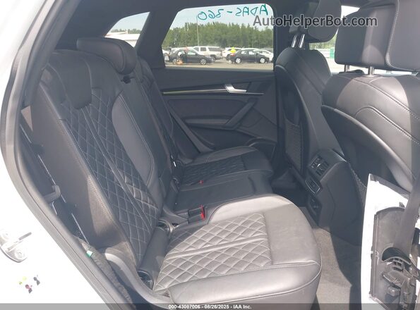 WA1B4AFY2M2022134 2021 AUDI SQ5 White Widok naklejki z numerem VIN