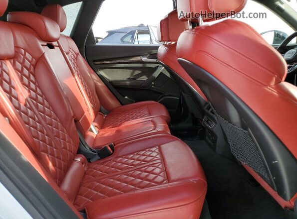 WA1C4AFY4M2026562 2021 AUDI SQ5 White Rear interior view