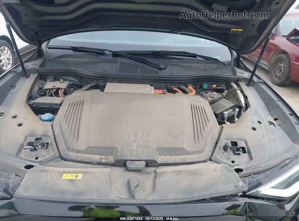 WA1CAAGE2RB026872 2024 AUDI Q8 E-TRON Gray Вид ззаду