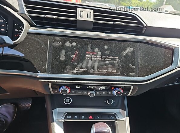 WA1DECF31P1099657 2023 AUDI Q3  Widok deski rozdzielczej