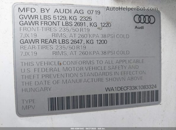 WA1DECF33K1083324 2019 AUDI Q3 White ძრავის განყოფილების ხედი