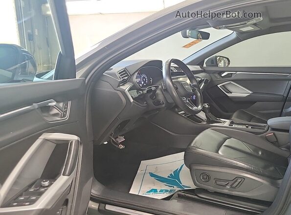 WA1DECF33P1076560 2023 AUDI Q3  Задня права чверть