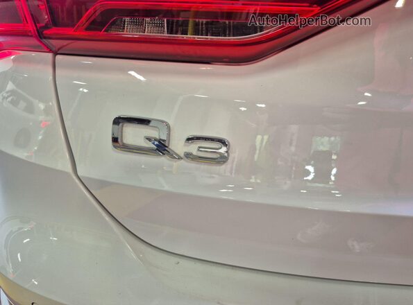 WA1DECF33P1112649 2023 AUDI Q3  უკანა ხედი