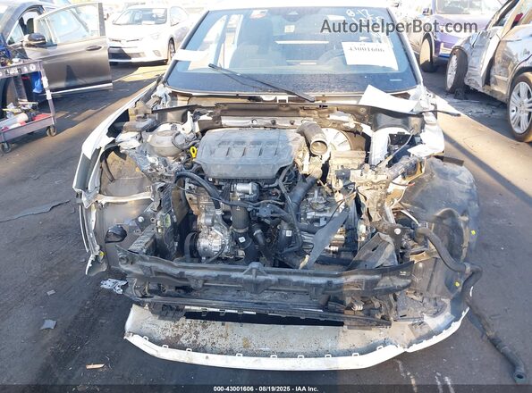 WA1DECF33R1028849 2024 AUDI Q3 White Հետևի տեսք