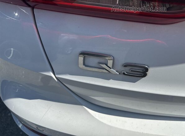 WA1DECF35P1105198 2023 AUDI Q3  Rear seats view