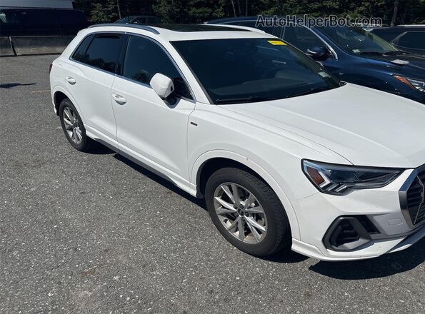 WA1DECF35P1105198 2023 AUDI Q3  Engine compartment view