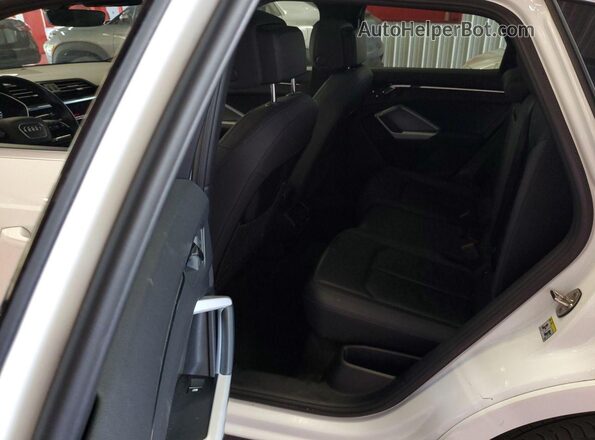 WA1DECF36P1102083 2023 AUDI Q3  უკანა სავარძლების ხედი