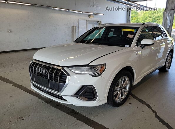 WA1DECF36P1106120 2023 AUDI Q3  Widok tylnych siedzeń