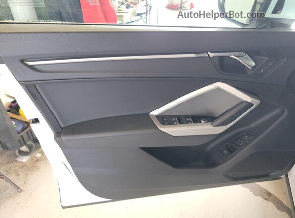 WA1DECF36P1106120 2023 AUDI Q3  Widok z przodu