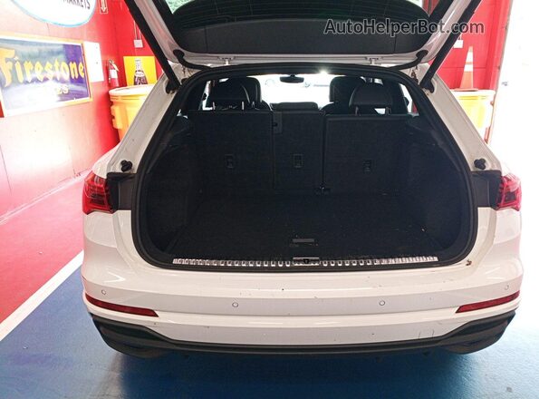 WA1DECF38P1104384 2023 AUDI Q3  Widok naklejki z numerem VIN