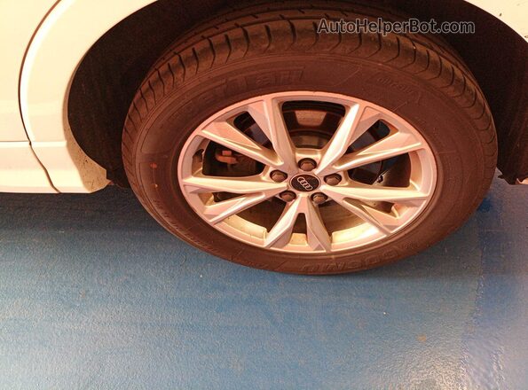 WA1DECF38P1104384 2023 AUDI Q3  Widok wnętrza z tyłu