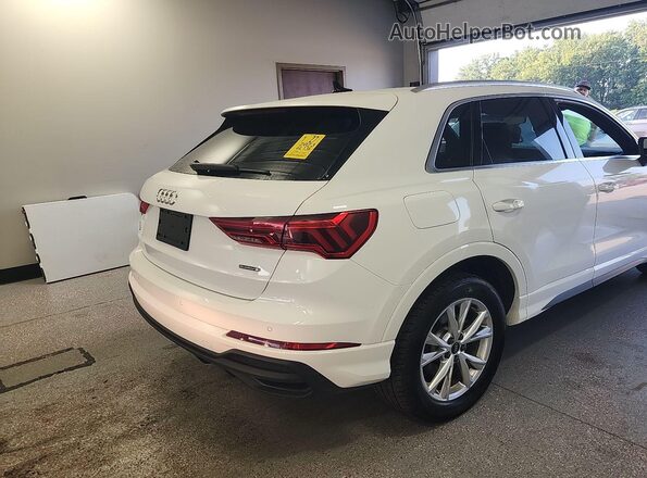 WA1DECF39P1106922 2023 AUDI Q3  Панорамний вид салону 360°
