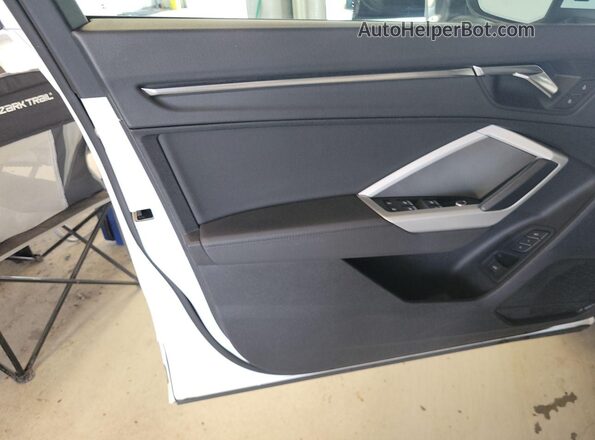 WA1DECF3XP1107285 2023 AUDI Q3  Widok z przodu