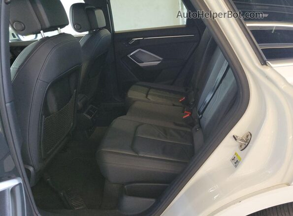 WA1DECF3XP1107285 2023 AUDI Q3  Przód lewy