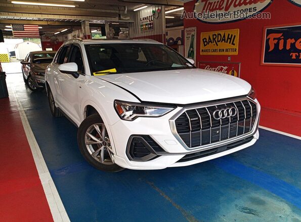WA1DECF3XP1113121 2023 AUDI Q3  უკანა სავარძლების ხედი