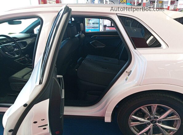 WA1DECF3XP1113121 2023 AUDI Q3  წინა ხედი