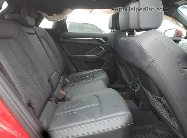 WA1EECF31R1073177 2024 AUDI Q3 Red 