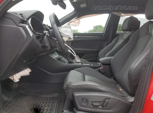 WA1EECF31R1073177 2024 AUDI Q3 Red 