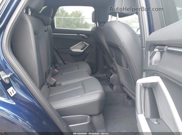 WA1EECF31S1009307 2025 AUDI Q3 Blue Widok naklejki z numerem VIN