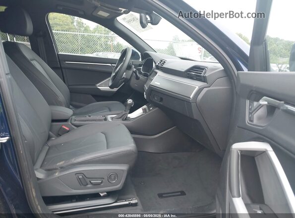 WA1EECF31S1009307 2025 AUDI Q3 Blue Widok wnętrza z przodu