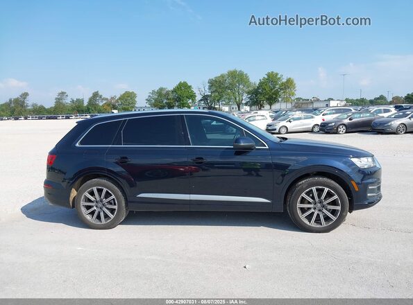 WA1LAAF7XHD039214 2017 AUDI Q7 Blue Widok wnętrza z tyłu