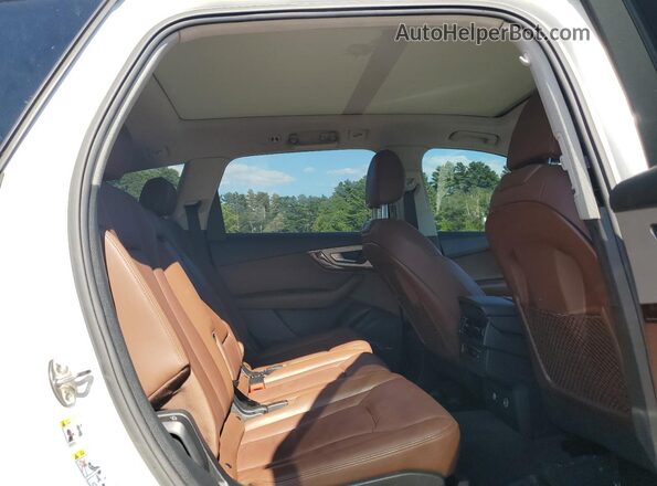 WA1LHAF7XJD030014 2018 AUDI Q7 White 
