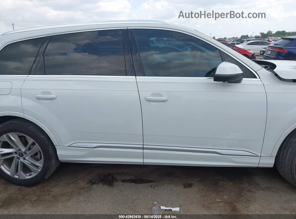 WA1LJAF7XMD025601 2021 AUDI Q7 White უკანა სალონის ხედი
