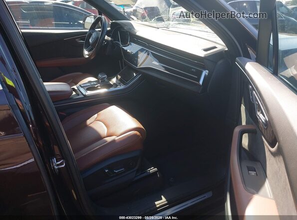 WA1VXBF76MD027682 2021 AUDI Q7 Dark Brown Vista interior delantera