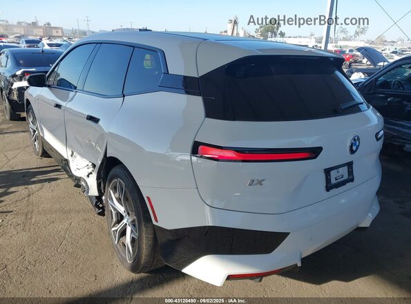WB523CF04PCL61745 2023 BMW IX White Հետևի ձախ