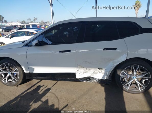 WB523CF04PCL61745 2023 BMW IX White Սալոնի 360 աստիճան տեսք