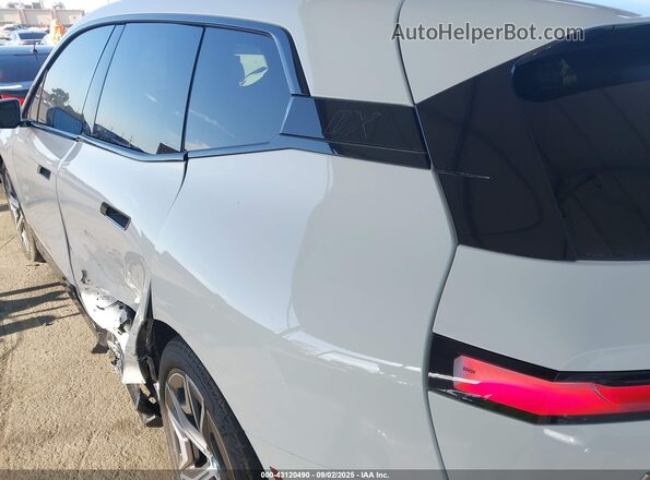 WB523CF04PCL61745 2023 BMW IX White 