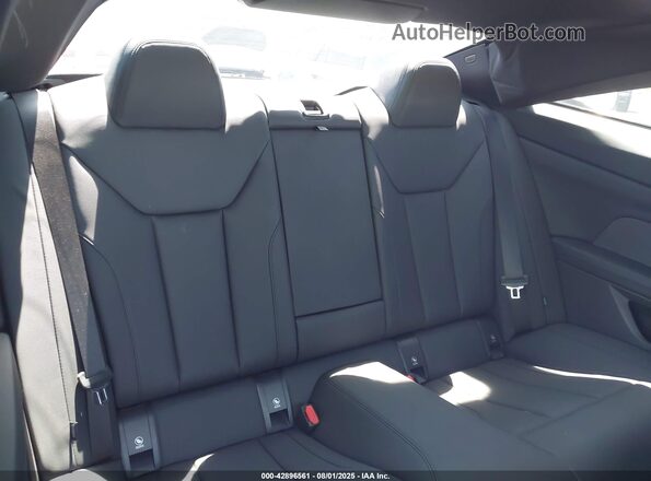 WBA13AR00MCF19218 2021 BMW M4 White 