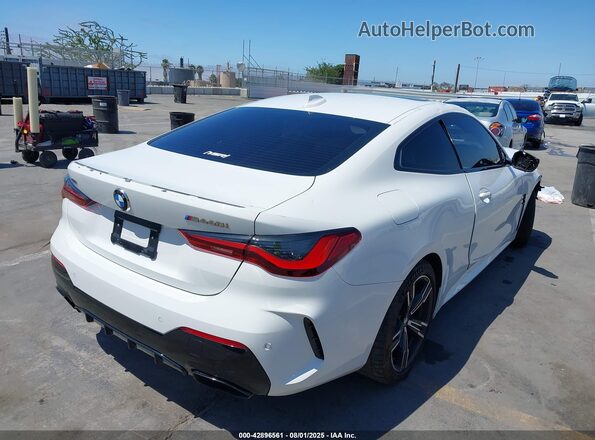 WBA13AR00MCF19218 2021 BMW M4 White 