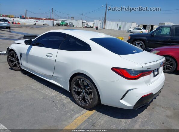 WBA13AR00MCF19218 2021 BMW M4 White 