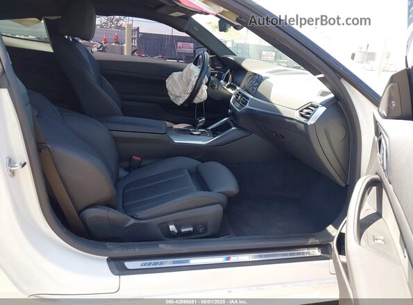 WBA13AR00MCF19218 2021 BMW M4 White 