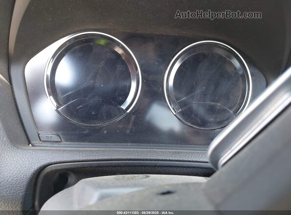 WBA2N1C51JVC27984 2018 BMW M2 White უკანა სავარძლების ხედი