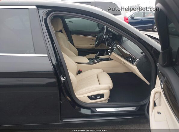 WBA53BH0XPCM61791 2023 BMW 5 SERIES Black Вид салону спереду