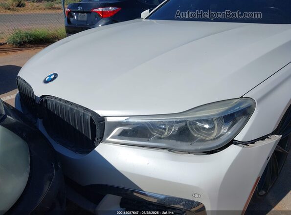 WBA7F0C38HGM21676 2017 BMW 7 SERIES White Առջևի վահանակի տեսք