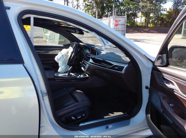 WBA7F2C5XJG423593 2018 BMW ALPINA White Вид салону спереду