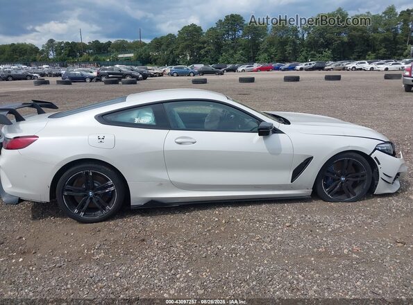 WBAAE2C05PCL65700 2023 BMW 8 SERIES White Սալոնի հետևի տեսք