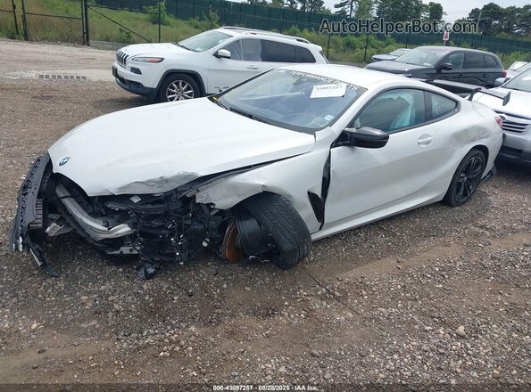 WBAAE2C05PCL65700 2023 BMW 8 SERIES White Առջևի ձախ երեք քառորդ տեսարան