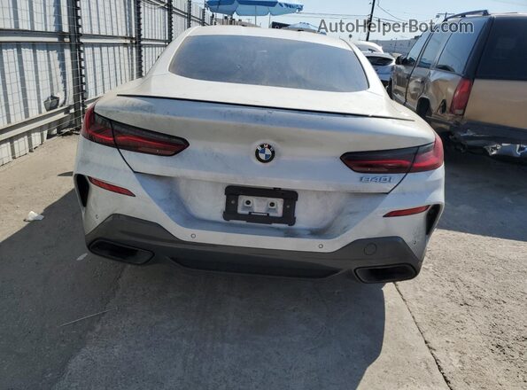 WBAAE2C09PCM65864 2023 BMW 8 SERIES White Widok z tyłu
