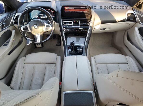WBAGV2C08PCM85470 2023 BMW 8 SERIES Blue Widok deski rozdzielczej