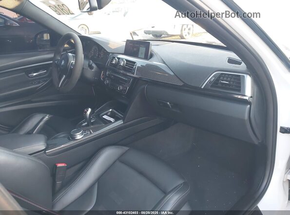 WBS8M9C5XJ5L71702 2018 BMW M3 White Front interior view