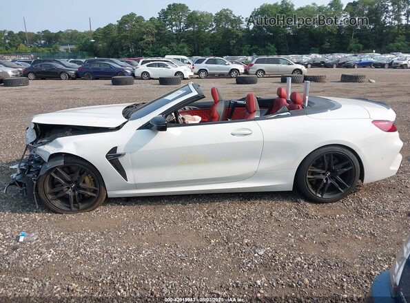 WBSDZ0C02LCD60498 2020 BMW M8 White Панорамний вид салону 360°
