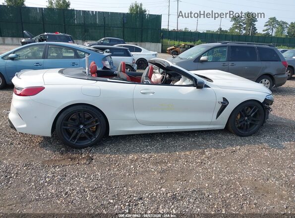 WBSDZ0C02LCD60498 2020 BMW M8 White Вид задньої частини салону