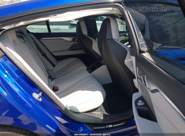 WBSGV0C08PCM46037 2023 BMW M8 Синий Вид наклейки с VIN-кодом