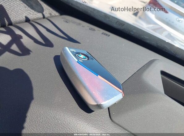 WBX73EF02P5X54334 2023 BMW X1 Blue Vista del salpicadero